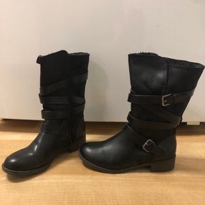 Report Jesslyn Black Boots